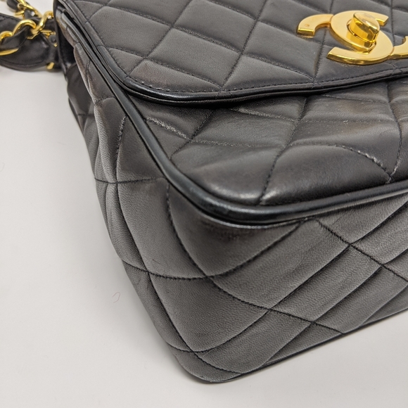🎉HP🎉CHANEL Black Bag Quilted Flap Bag Vintage - Picture 10 of 16